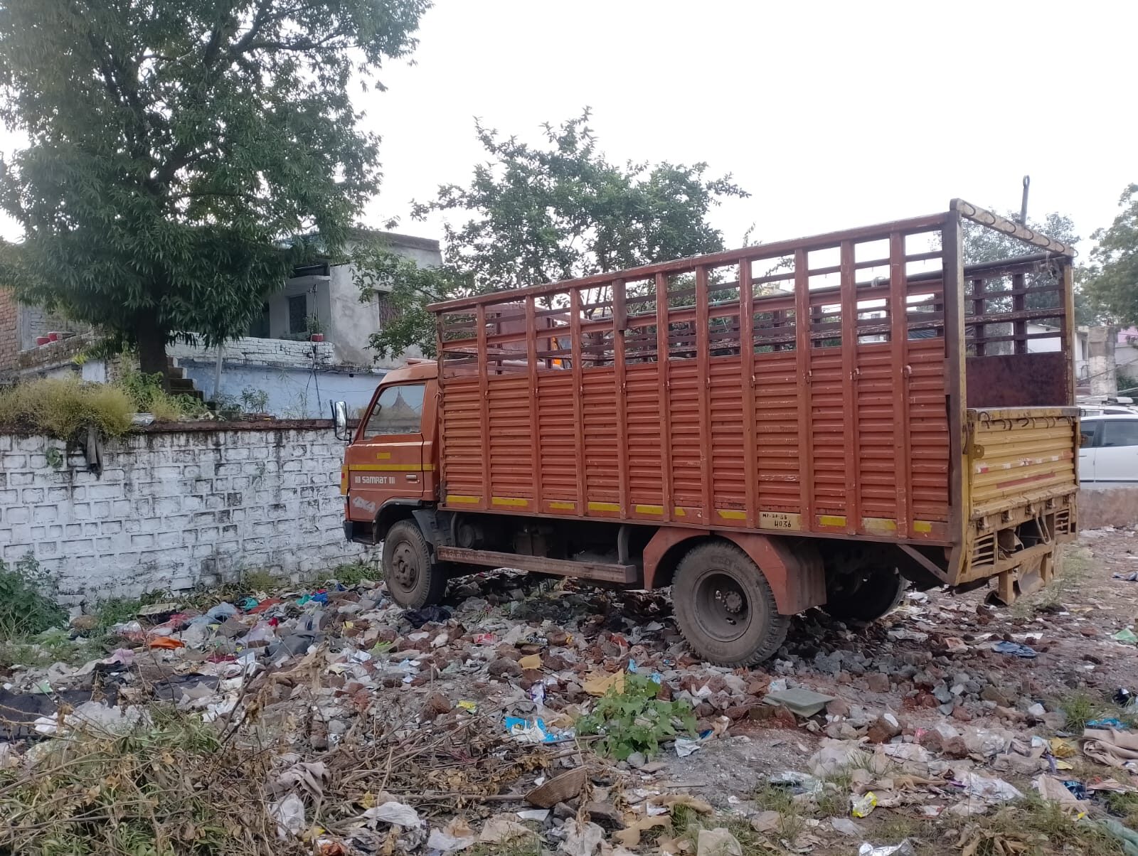 SWARAJ MAZDA 2012 MODEL 14 FEET